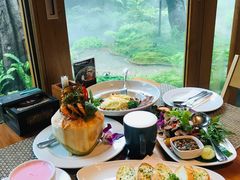 培根奶油意大利面-Chom Cafe and Restaurant