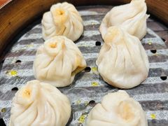 蟹粉小笼-老半斋(福州路店)