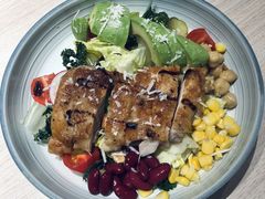 牛油果烤鸡沙律-卡朋西餐(悦汇城店)