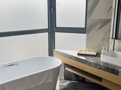-上海华夏假日酒店