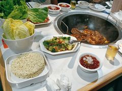 -鲁员外地锅鸡地锅鱼(古墩路店)