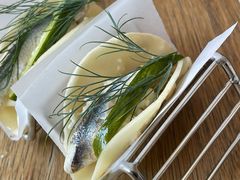 凤尾鱼酸黄瓜配饺子皮-BOR Eatery(安福路店)