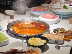 -茅草房·河畔园林火锅