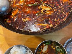-鸿顺老铁锅美蛙鱼府(解放碑店)