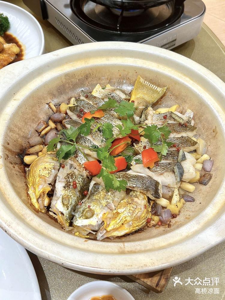 本地朋友带路才能找到藏在河堤旁的粤菜私房菜