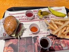 -The Habit Burger Grill 哈比特汉堡(复兴soho店)