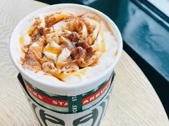 流金圣诞茶拿铁-星巴克(杭州临平银泰城B1店)