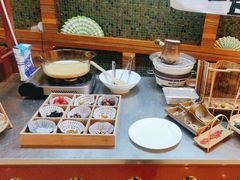 -元一希尔顿酒店·鲜切牛肉火锅禅自助餐厅