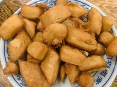 老北京炸咯吱-门框胡同百年卤煮(前门店)