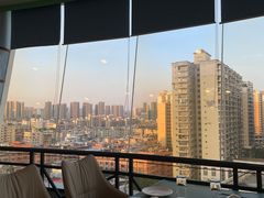 -迈豪国际酒店-百老汇旋转西餐厅