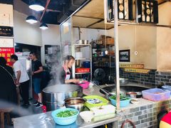 -杨三娘跷脚牛肉(羊子山西路店)