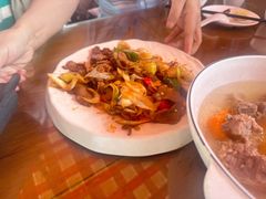 -隔壁老王·家常云南菜(花巷店)