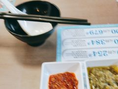 -灵芝妹子海鲜米线(香炉礁山姆店)