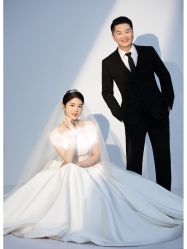 -雪中彩影婚纱摄影·微光艺术中心