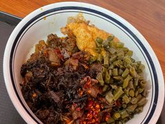 麻辣鸭子和麻辣牛肉双拼-李易面馆(树木岭店)