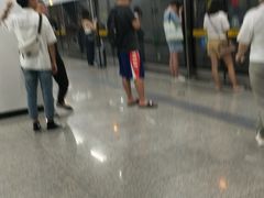 -红土地(地铁站)