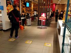 -麦当劳(汉口火车站候车室店)