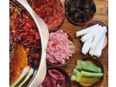 -周幺妹重庆老火锅(银泰城总店)