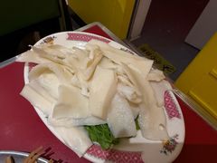 -潮汕·草根牛肉档(上海荟聚城市集市店)