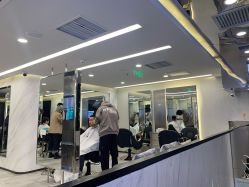 二楼-简法造型·品牌形象店