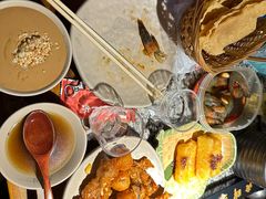 -老牌坊云南鱼豆花火锅(哈西万达店)