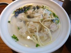 鲜肉小馄饨-馋三尺蟹粉小笼(人民广场店)