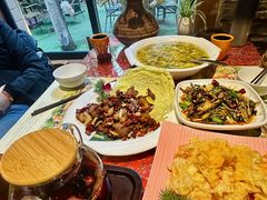 -月亮眼花园餐厅书吧酒吧