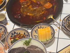 -旧街市鲜货老火锅(大光路店)