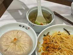 -裕兴记•蟹黄面馆(人民广场店)