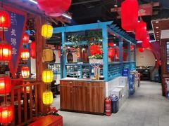 -宽板凳老灶火锅(台湾街店)