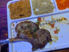 苏尼特金质烤羊排-三个蒙古大叔羊肉串(大宁店)