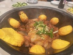 -小火炕铁锅炖鱼