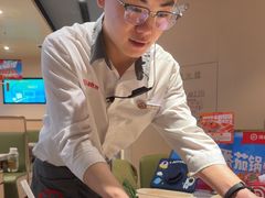 -海底捞火锅(新松江路生日主题店)