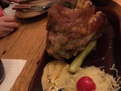 烤猪肘-Krčma Šatlava