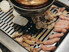 -臻牛烤肉