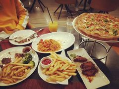 -WOLFGANG PUCK KITCHEN & BAR(迪士尼小镇店)