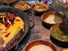 -周小明火锅(黑金冠社区店)