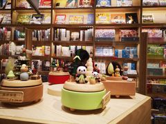 -猫的天空之城概念书店(杭州南宋御街店)