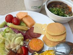 -亮马河饭店翠雅咖啡厅