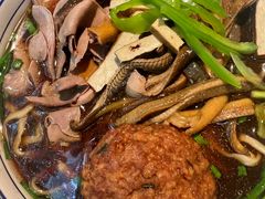 -镇南锅盖面馆(解放路店)