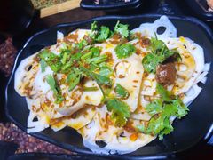 凉拌莲菜-潮十三潮汕砂锅粥(高新四路大都荟店)