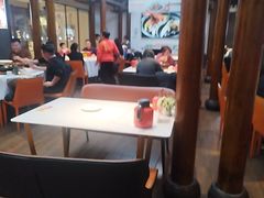 -阿瓦山寨·湘菜现炒·剁椒鱼头王(咸阳总店)