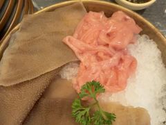 -牛YO寿喜烧·铁板烧和牛火锅自助(市府恒隆店)