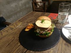 -HIGH FIVE哈福手工汉堡(桂林路店)