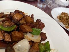 -依江春水烤鸭店