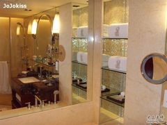 bathroom2-上海波特曼丽思卡尔顿酒店