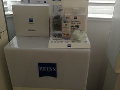 -目艮眼镜SHOWROOM(品牌集合店)