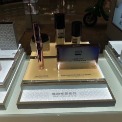 点击看大图 -奥伦纳素Erno Laszlo