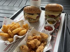 -The Habit Burger Grill 哈比特汉堡(爱琴海店)