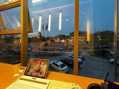 -麦当劳(展览路店)